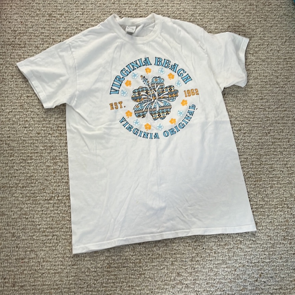 Gildan cotton t-shirt Virginia Beach M